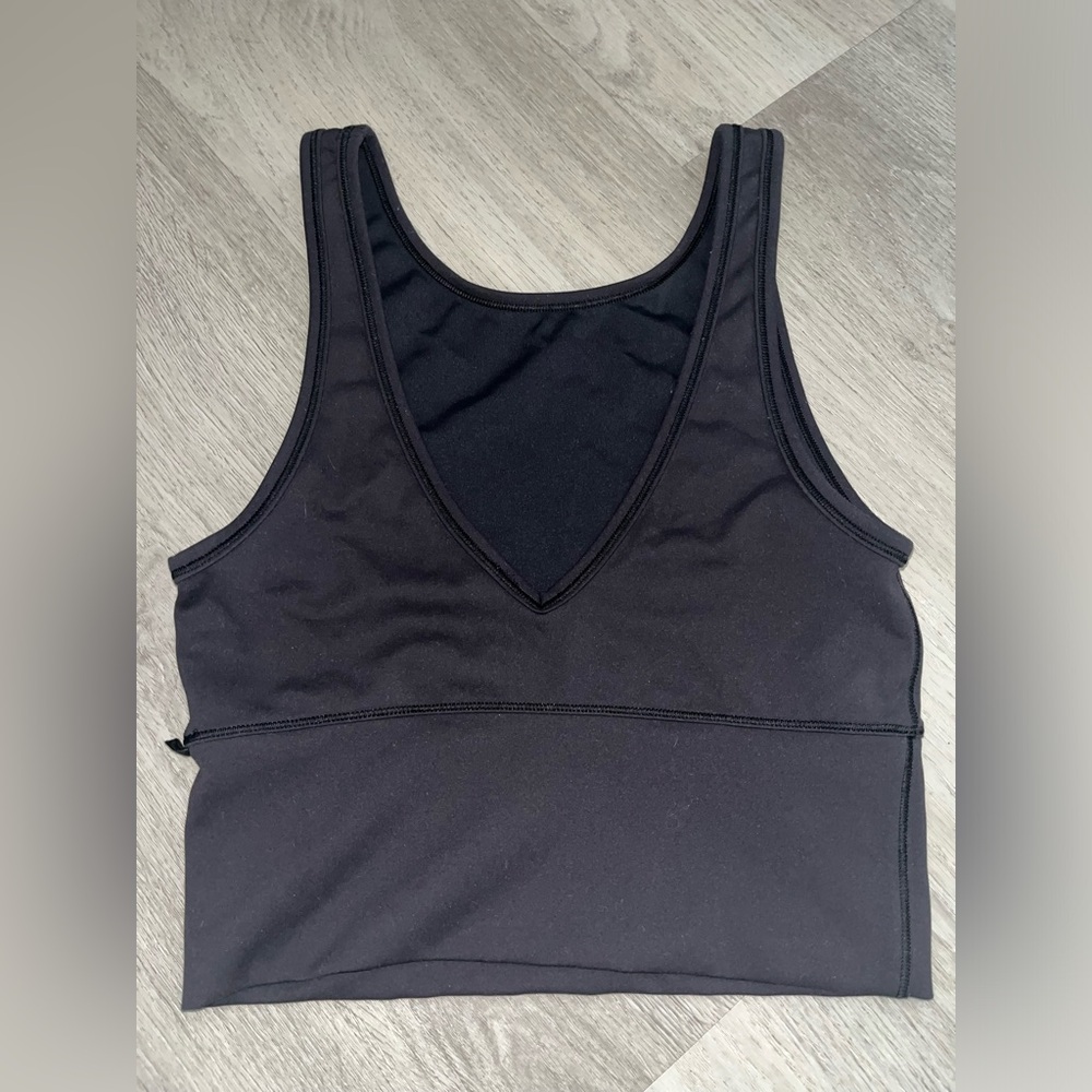 Lululemon power pivot everlux top size 4